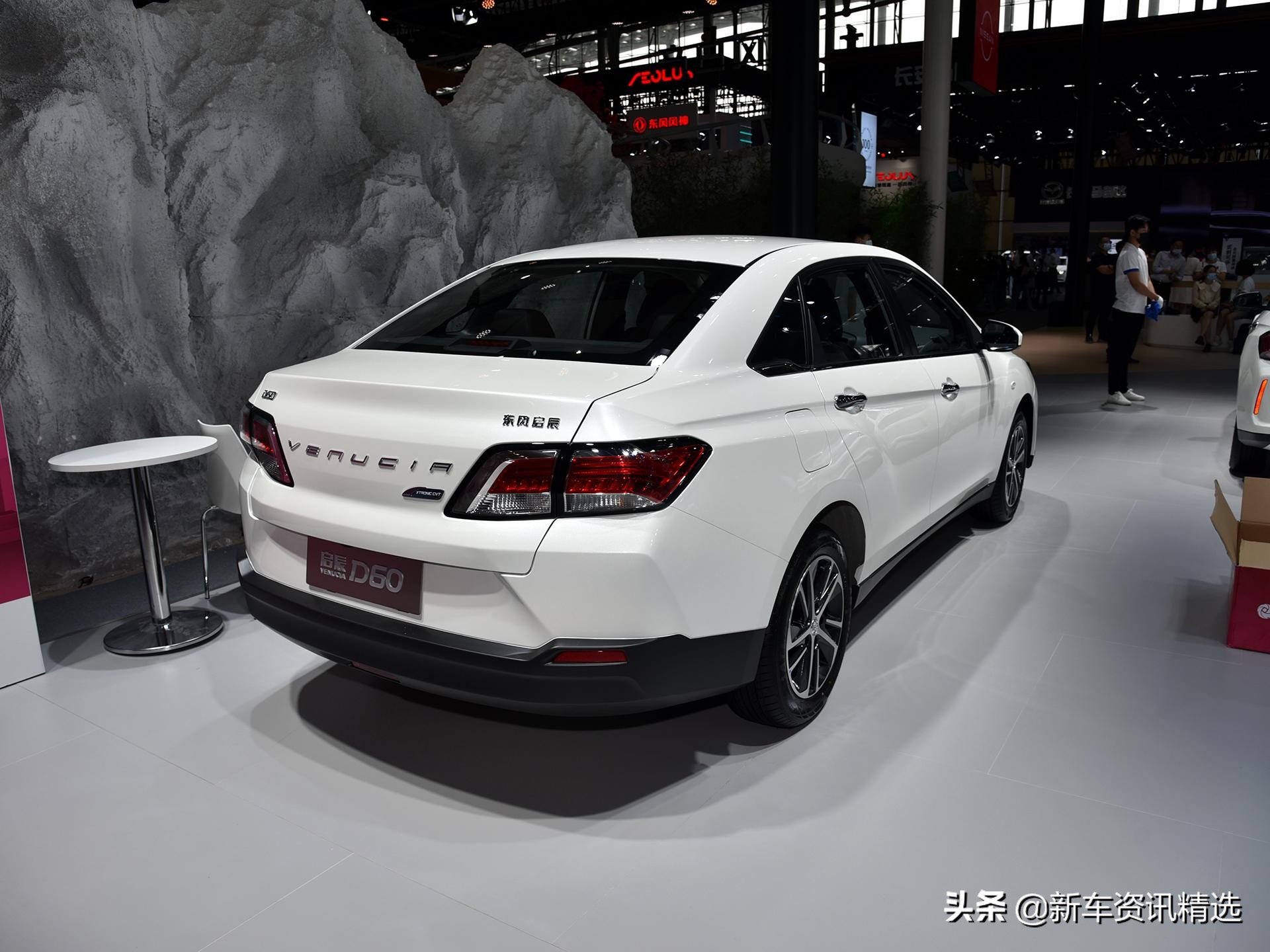 動力總成很成熟 油耗5 6l的大空間轎車 實拍啟辰d60 資訊咖