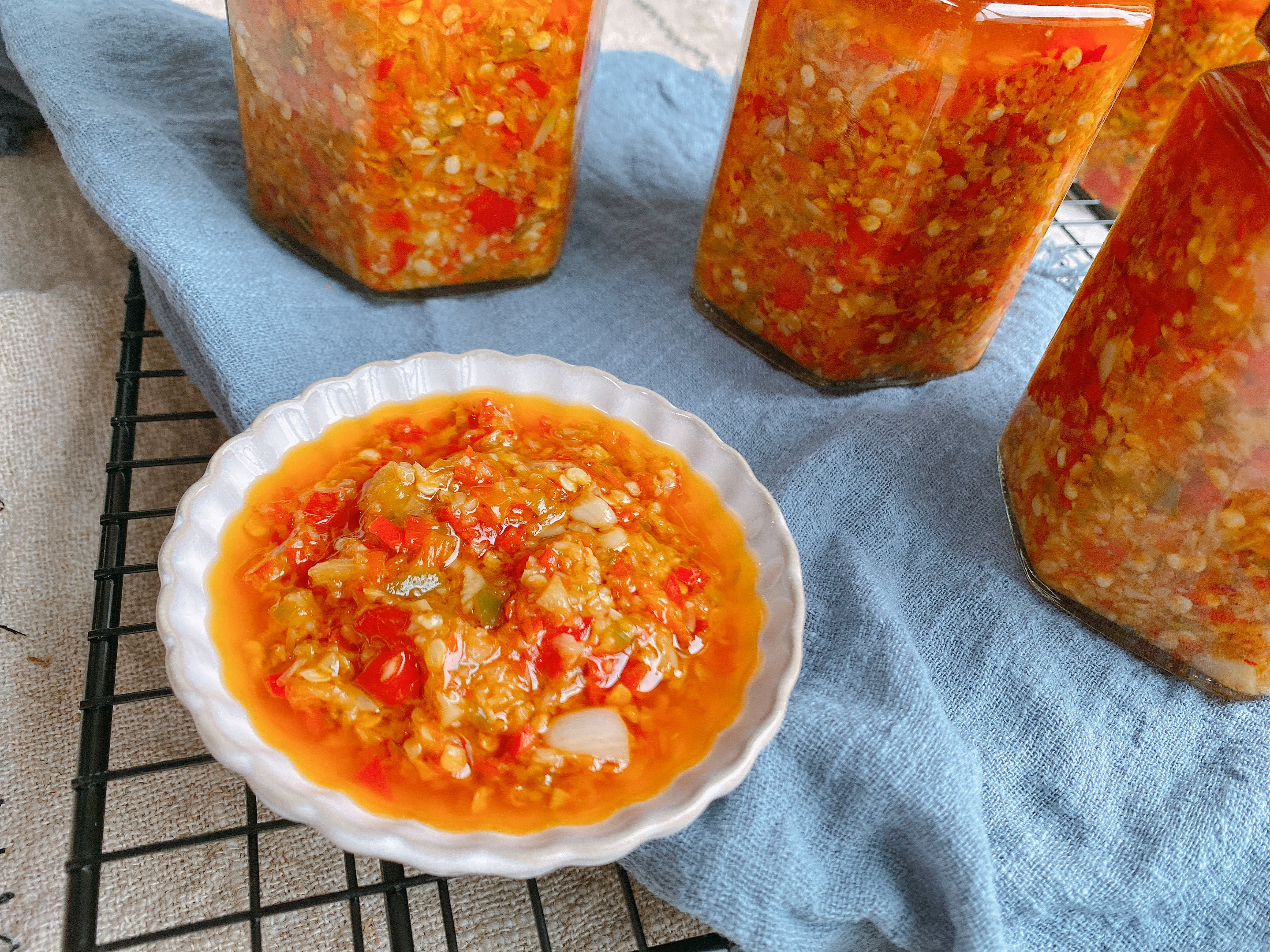 自製蒜蓉辣椒醬，掌握3點，不長白花耐保存，蒜香濃郁拌啥都香