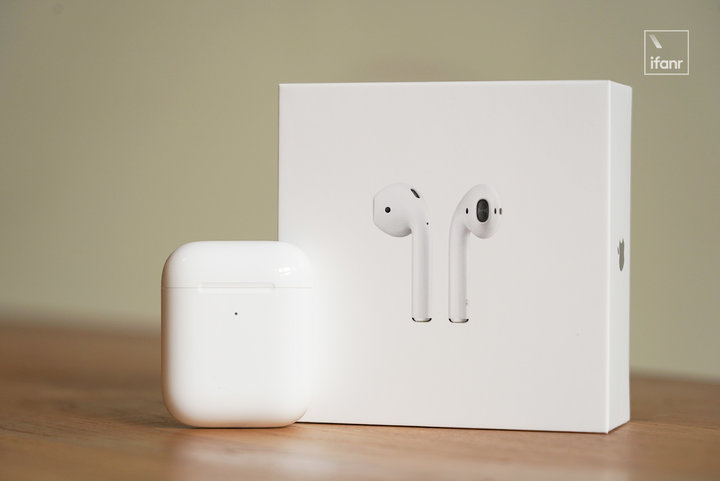 新 AirPods 評測：我戴了 24 小時(shí)，體驗(yàn)到這 6 大變化丨模范評測