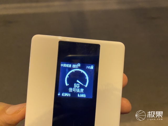 组建5G生态必备！从智商税到全场景，华为5G随行WiFi Pro动手玩