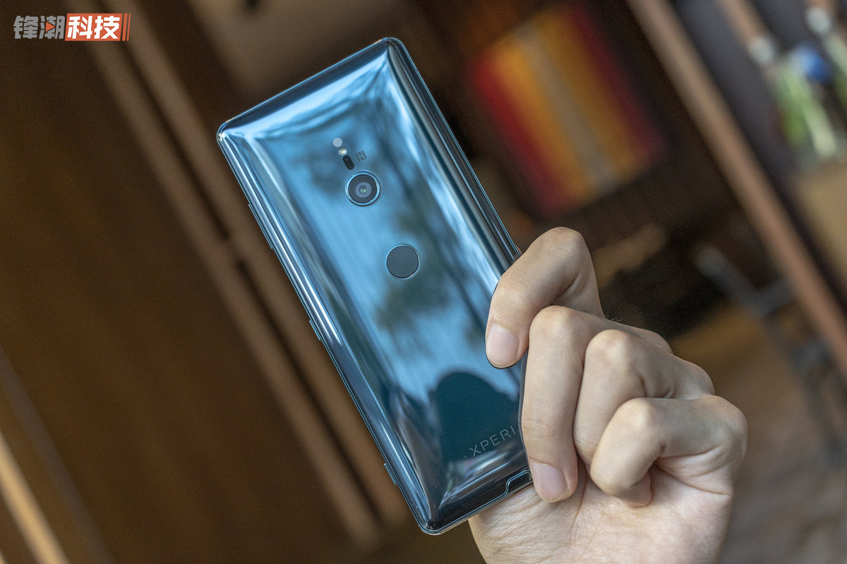 肥皂一般的手感，更快的系统体验！索尼 Xperia XZ3 体验评测