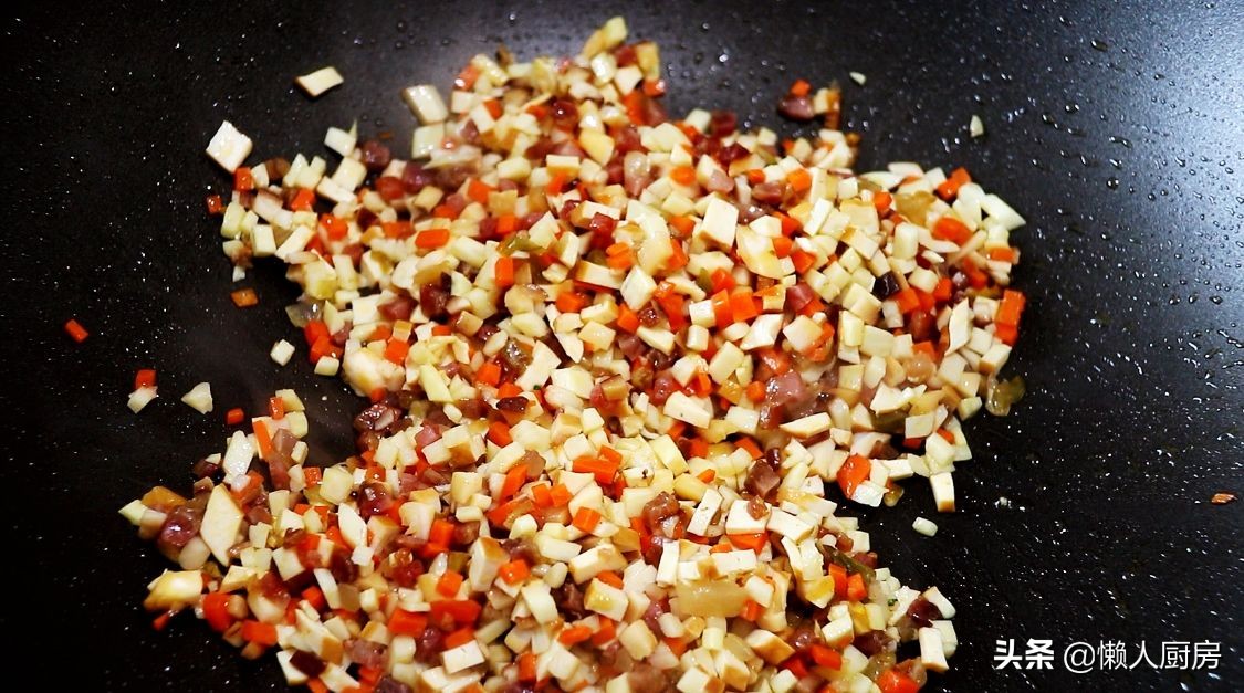 這是武漢糯米雞的做法，為何沒有雞肉，卻叫這個菜名？