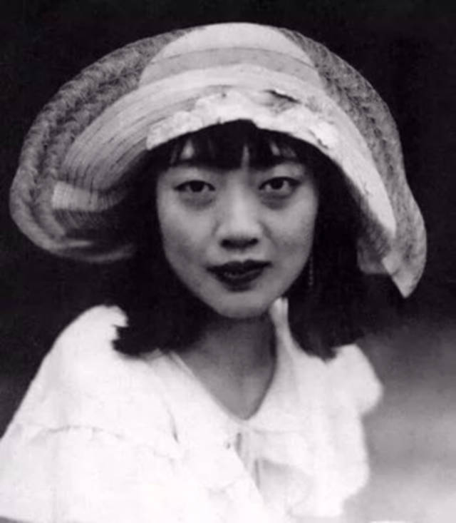 皇后婉容和侍卫生子，溥仪知道后给其400银元，