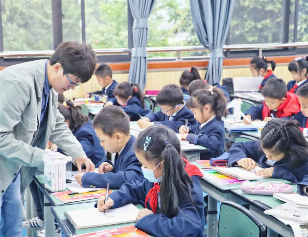 花儿朵朵“美”丽成长丨双流实验小学外国语学校美术成长精进课