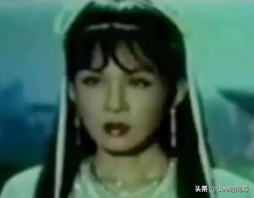 这些现在看来“长得奇丑”的明星，没想到年轻