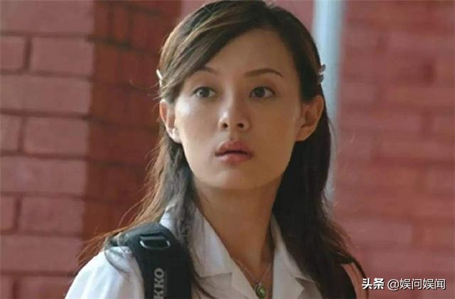 孙俪同父异母妹妹晒自拍，容貌秀丽清新，跟着孙俪进圈事业向好