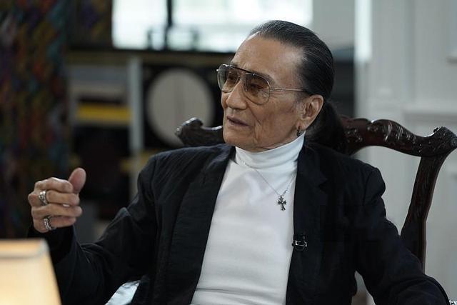 79岁谢贤掌掴80岁曾江，曾江解释，谢贤：不是炒