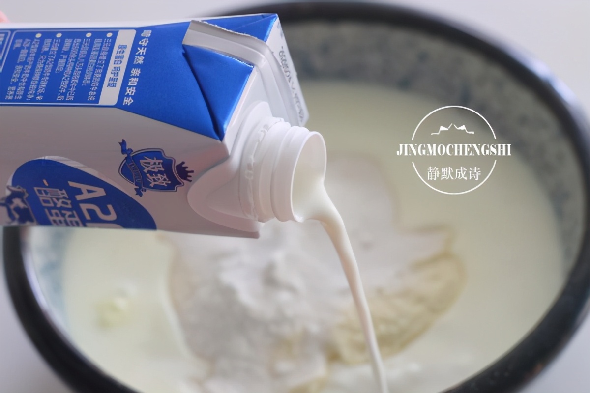 用牛奶做1款元氣美食，香甜軟糯，大人孩子都愛吃，過年做起來