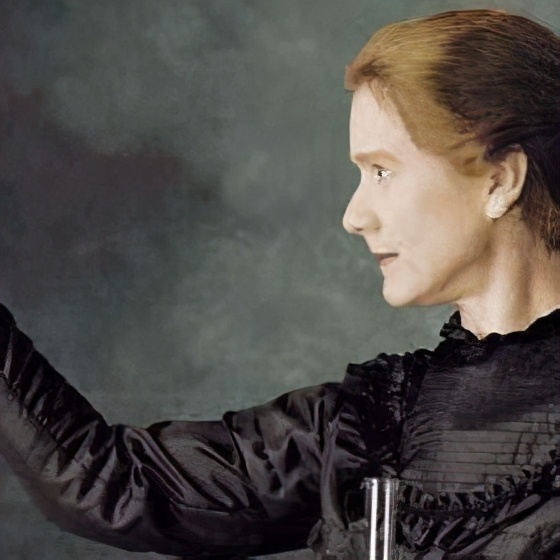 感动！居里夫人笔记本仍有放射性，两次诺奖拯救90万人