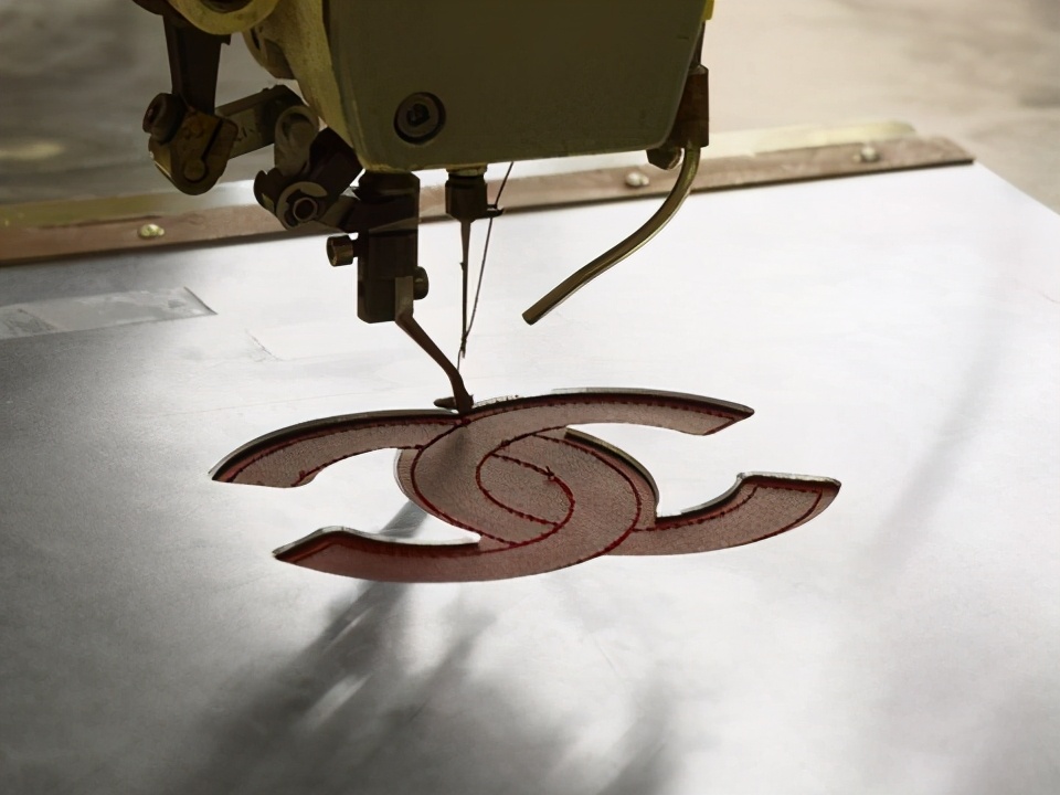 揭秘CHANEL从2.55到11.12的经典设计