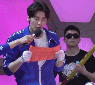 综艺中挥之不去的画面：郑爽被踹、王一博尴尬欢呼、黄子韬喷饭