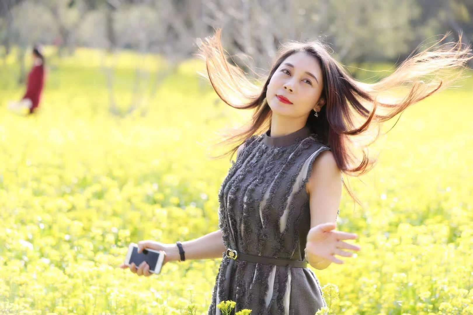 “女魔头”劳荣枝案即将开庭：前男友眼中的她生活简朴有品位，家人想听她亲口说是不是真的不要聘律师