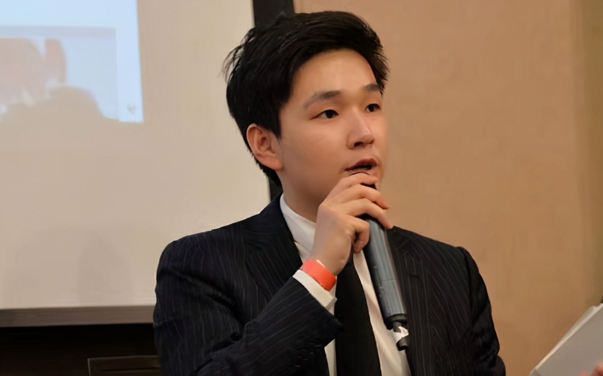 后浪来了：豪门姐弟资产超过700亿，俊男靓女才貌俱佳羡煞旁人