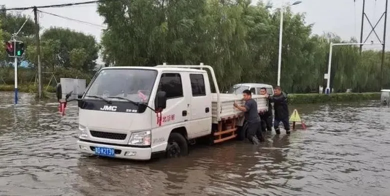 邯郸：雨情就是命令 防汛即是责任 魏县各级各部门干部职工奋战防汛排涝第一线