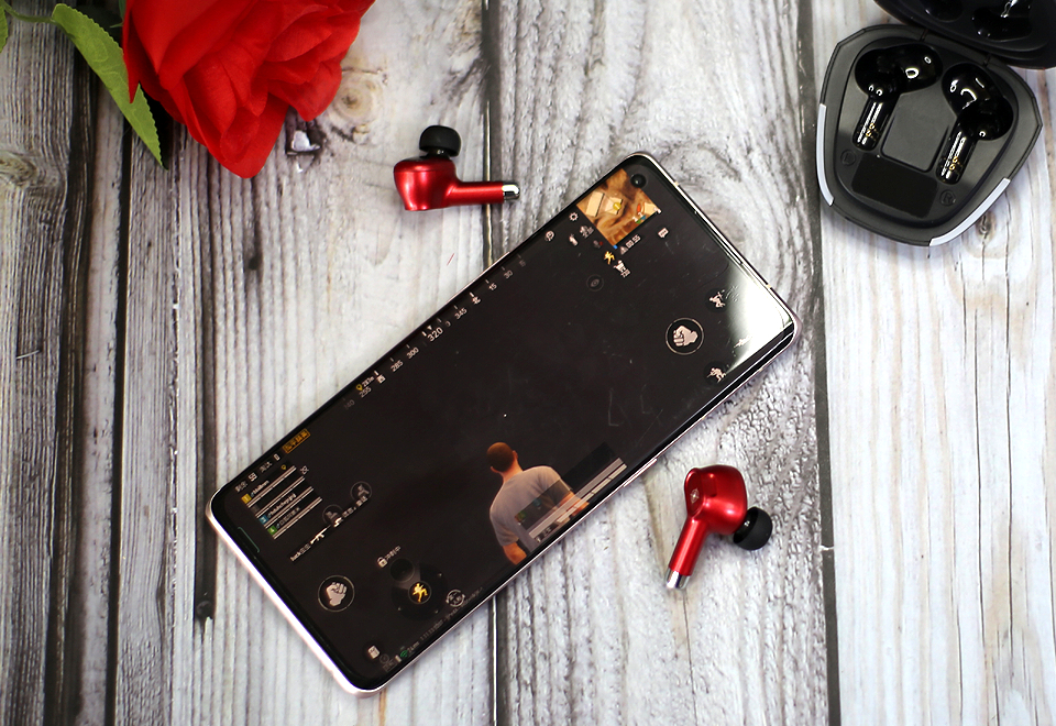 亲民定位、灯光酷炫、听声辩位，Xisem西圣Olaf真无线游戏耳机