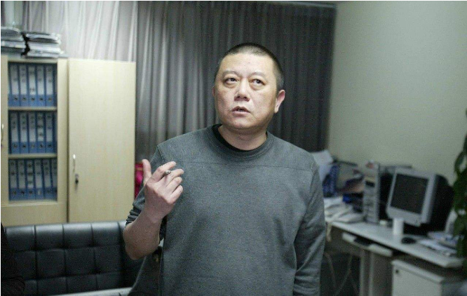 冯小刚与王朔恩怨始末：为名为利，各取所需