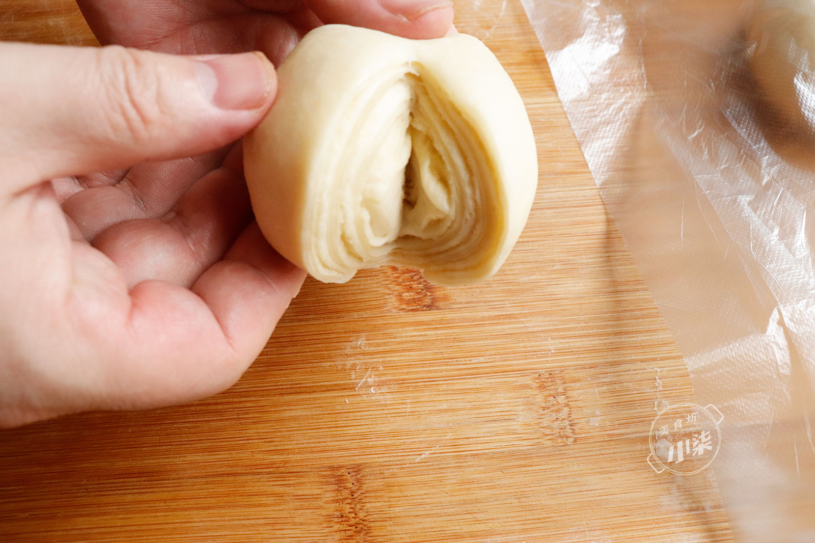 這個燒餅太香了，無技巧無難度，一切一擀層次多，香酥不膩特好吃