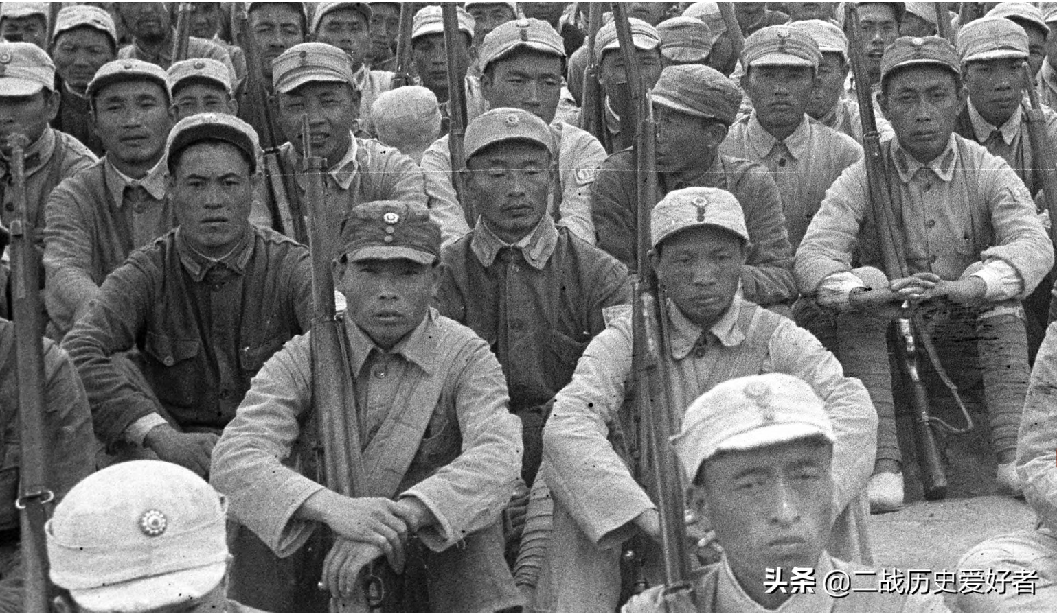 这才是八路军主力，三八大盖、掷弹筒一应俱全