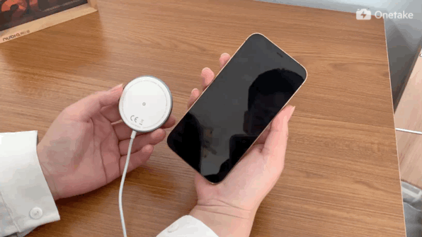 努比亚磁吸式无线充电器 iPhone12平价好配件