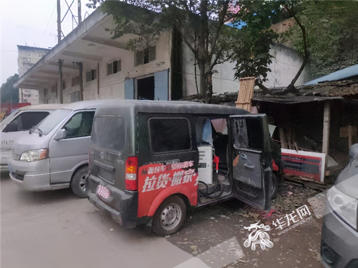 沙坪坝警方查获4辆非法改装移动加油车