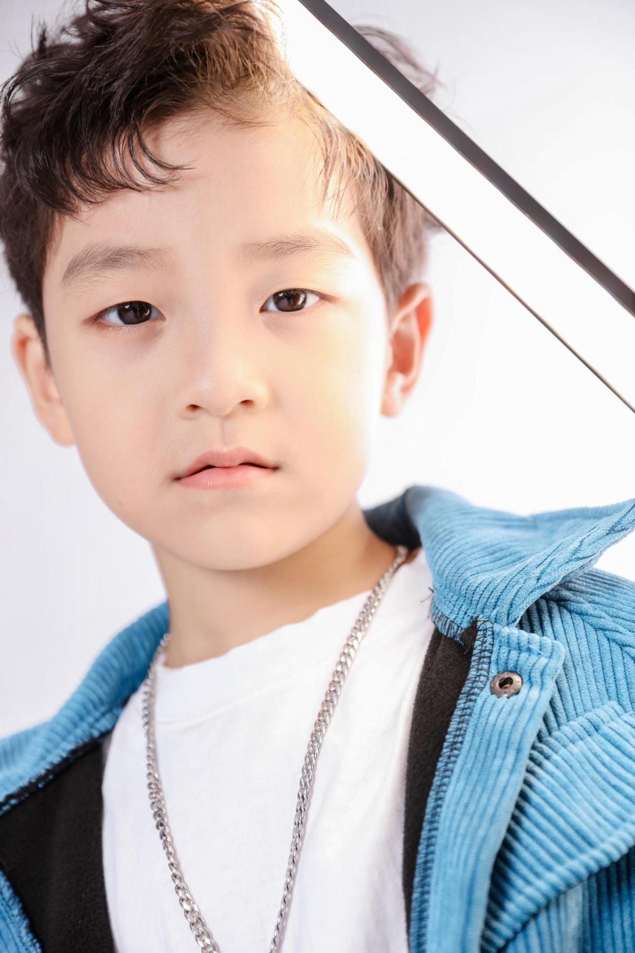 2021中国童模榜中榜年度时尚盛典品牌推广大使朱皓轩