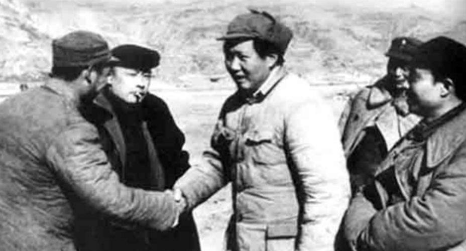 王震将军：抬棺上阵、开耕南泥湾，毛主席钦点他平定新疆