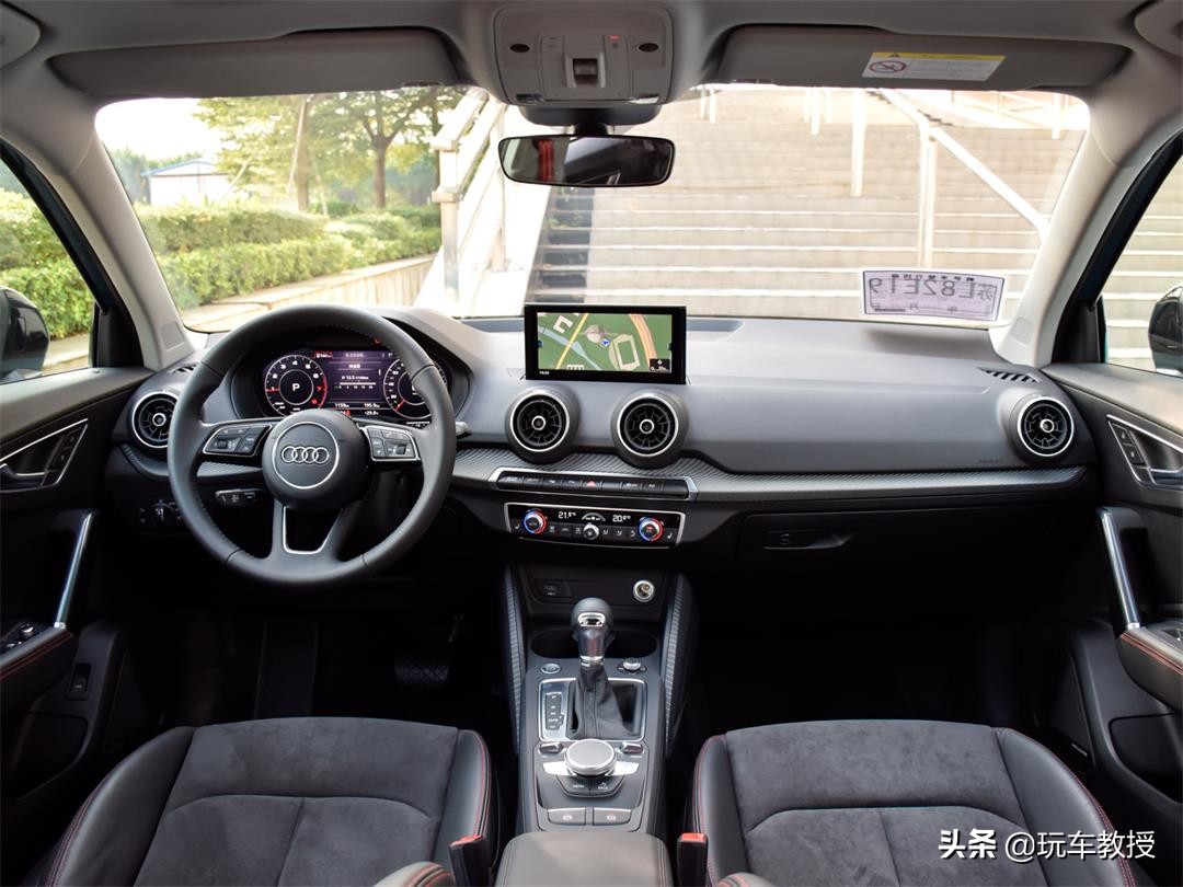 真要掏钱买豪车，实际落地到底比普通车型车差多少？