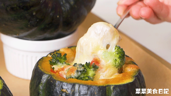I love to eat this way when it's cold!  It’s so hot that the bowls don’t need to be washed