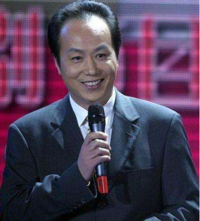 在罗京葬礼上哭的几乎休克的刘继红，为何却在