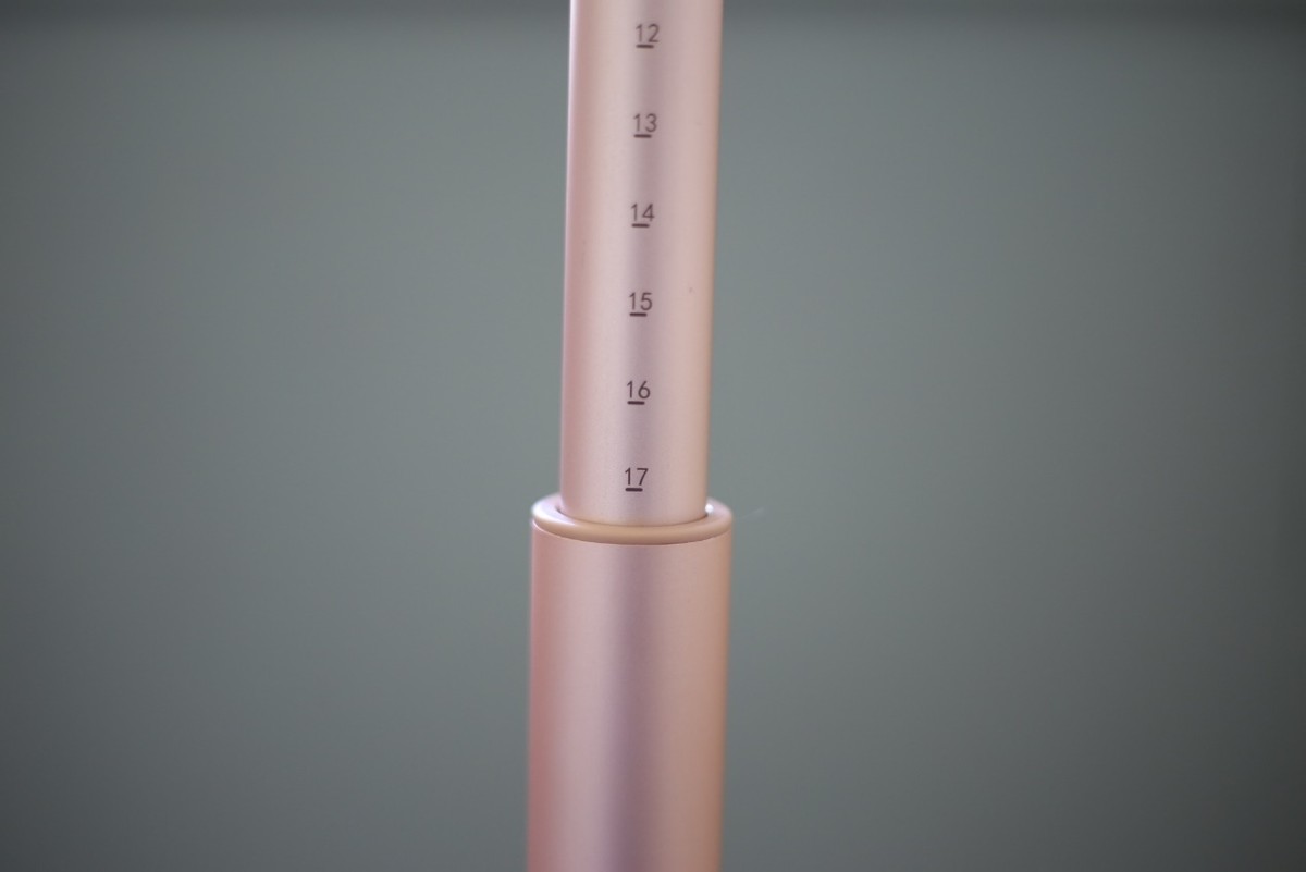 解放双手，时间更自由，品仕乐3D护发立式吹风机