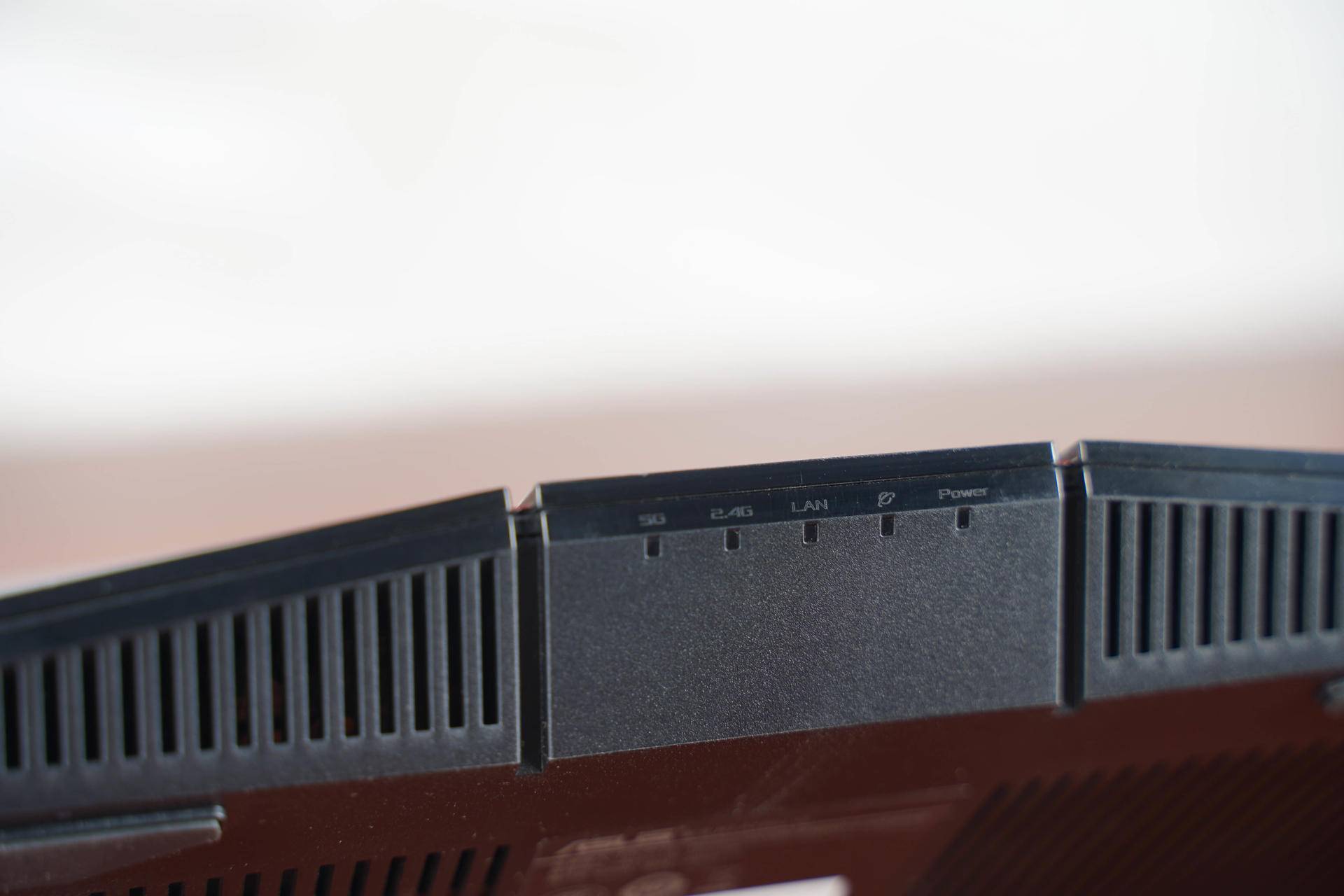 华硕AX56U热血版：全屋无死角，玩游戏还加速