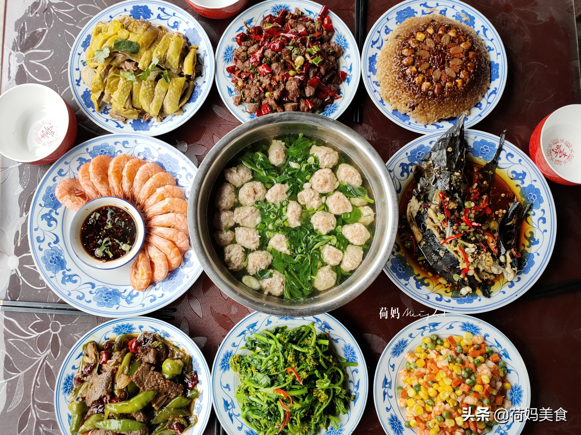 晒晒我做的年夜饭，8菜1汤，有荤有素，一家人开开心心过大年_美食_蛋蛋赞