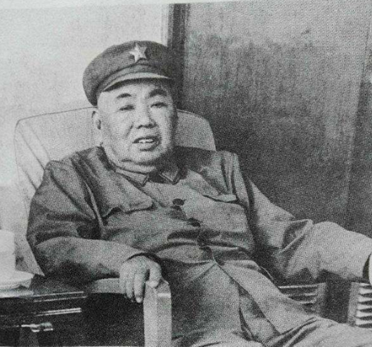 毛主席召见许世友，闲聊中毛主席问道：如果我身边出现坏人怎么办