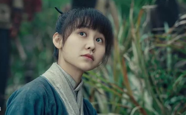 她是上戏校花，从模特到演员，主演多部热剧都