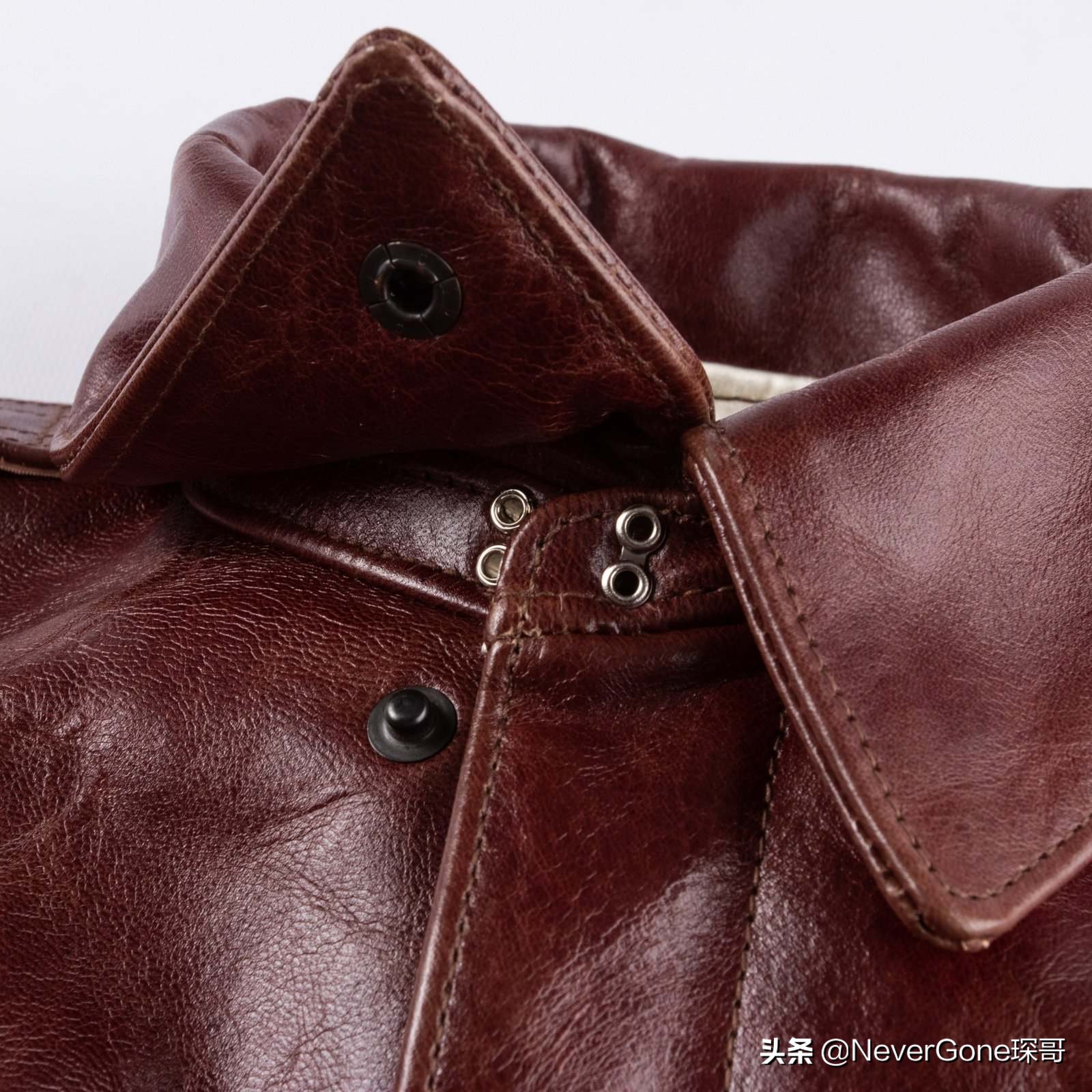 3万块的THE REAL MCCOY'S天皇染A2皮衣云评测