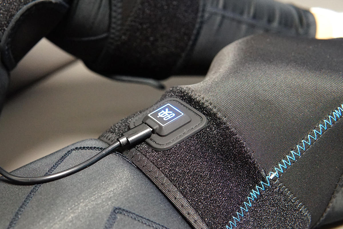 暖膝更暖心，用映寿汇发热护膝向爸妈表达爱