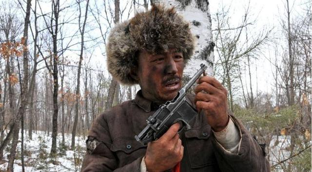 抗战时，将军吃饭时发现一只"鸟"，丢其