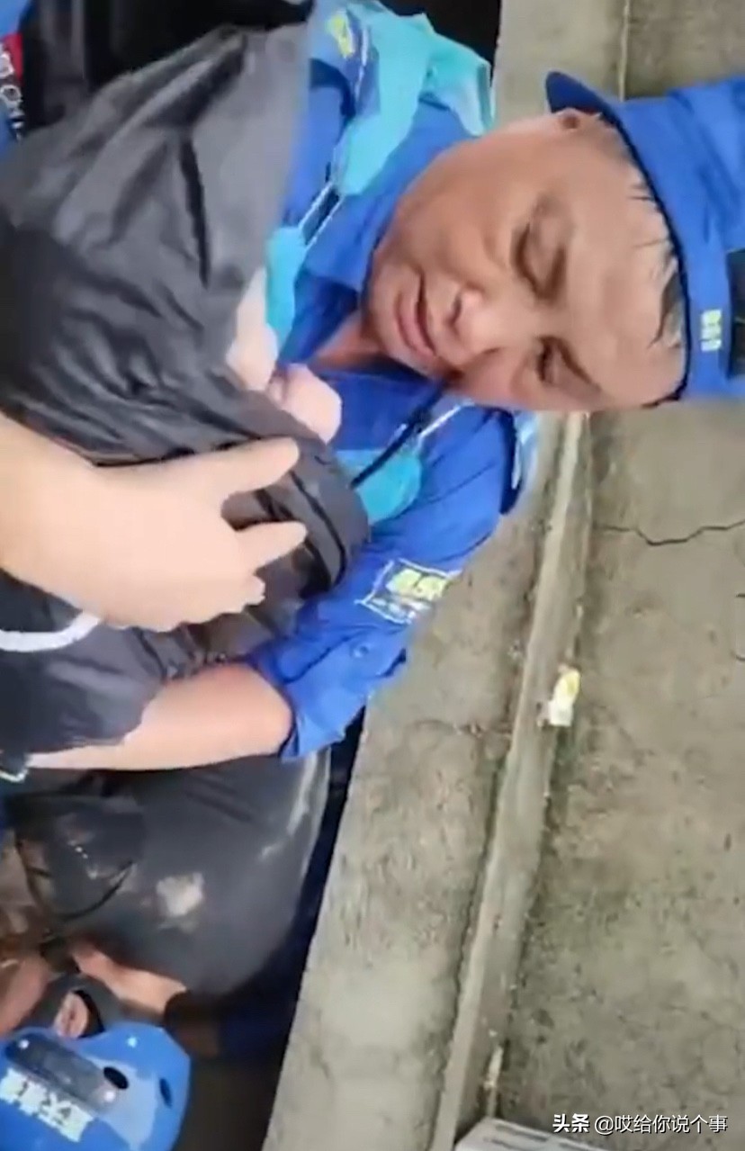 郑州废墟下的婴儿，独自一天一夜，最后被成功救出