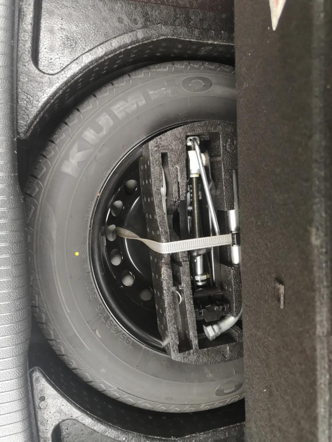 城市通勤家用代步，这款经典两厢高6真是明智的选择