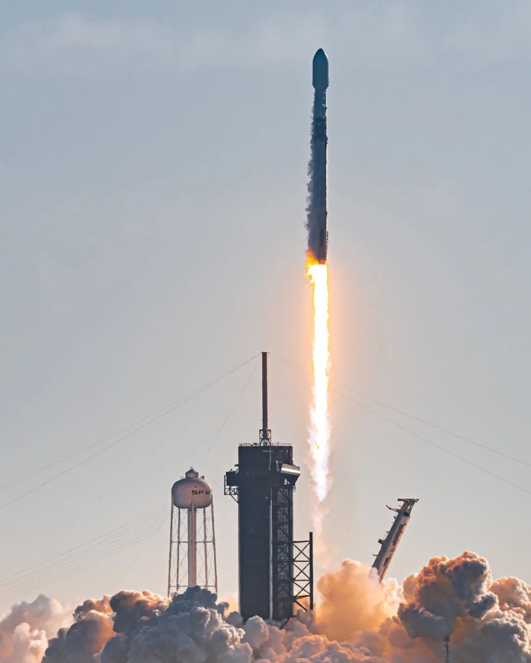 Spacex Arrow 88 Stars Multiple F 15 Escorts Minnews