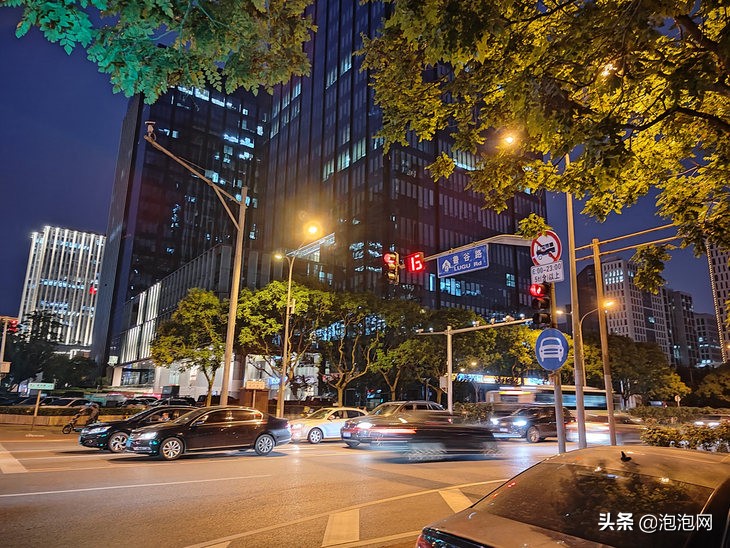 全面升级的至美影像旗舰 荣耀50 Pro评测