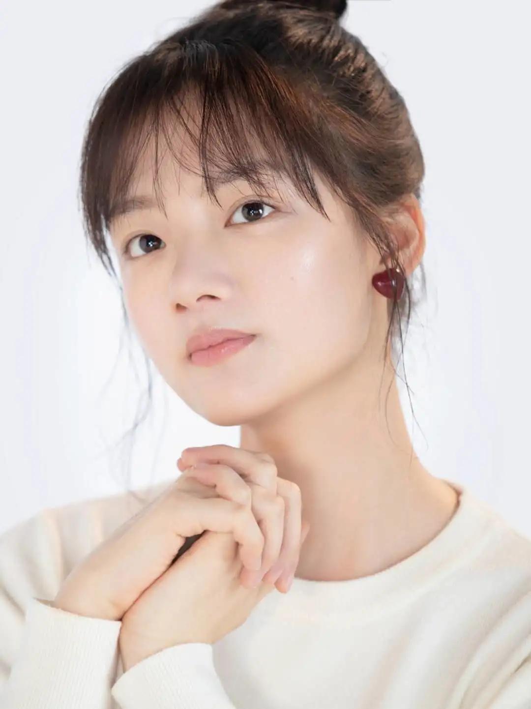刘浩存被质疑年龄造假，这位谋女郎为什么差评连连？