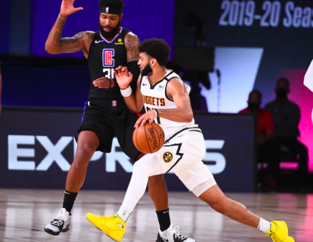 快艇輸得太窩囊！黑貝情緒失控怒罵裁判被驅逐，助教拉都拉不住