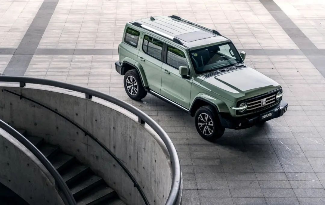 取消前后差速锁，换装智能四驱！抢先试驾坦克300城市版