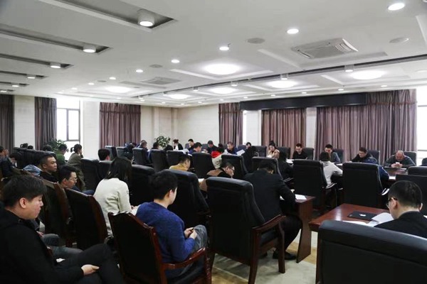 加强队伍建设，蛟河法院召开青年法官干警座谈会