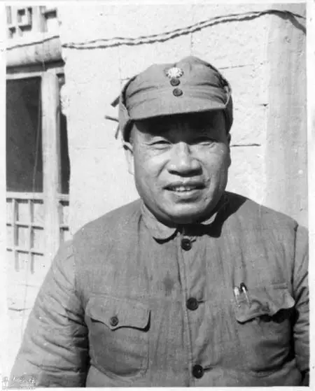 她21岁嫁给朱德，却只做了五年夫妻，婚姻破碎后