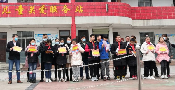 新年再进百尺竿 看武汉市罗汉小学的新学期总动员