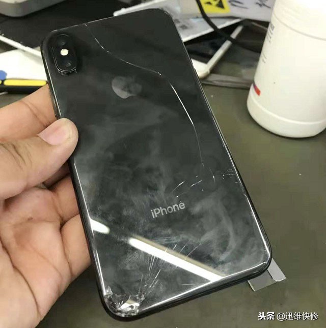 iPhoneX手机上无法开机，难题在哪儿？重摔后的设备常见故障便是多！