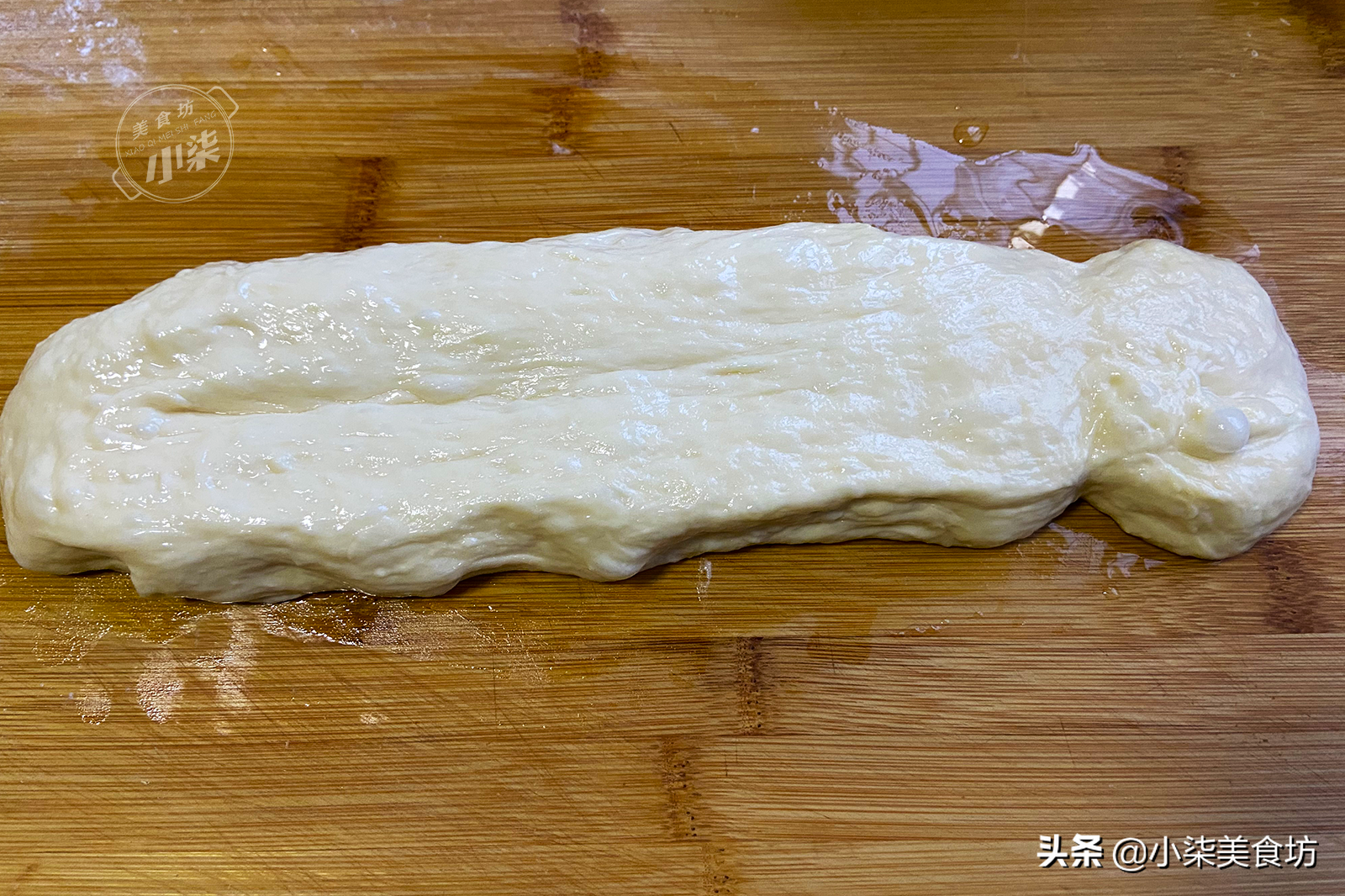 油餅不炸著吃了，打個雞蛋，外酥裡軟個個空心，吃過1次就忘不了