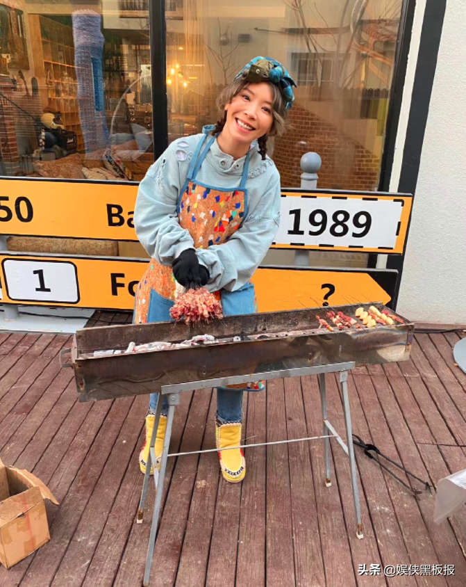 超女地摊摆到新西兰？出道15年都没红，因那一年